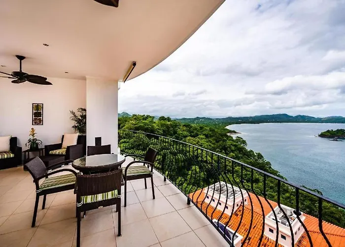Ferienhaus Stylish Oceanview With Quick Access Modern Design & Spacious Balcony