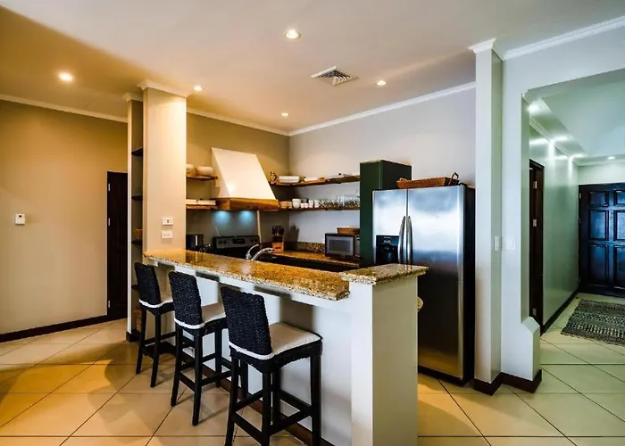 Stylish Oceanview With Quick Access Modern Design & Spacious Balcony Ferienhaus