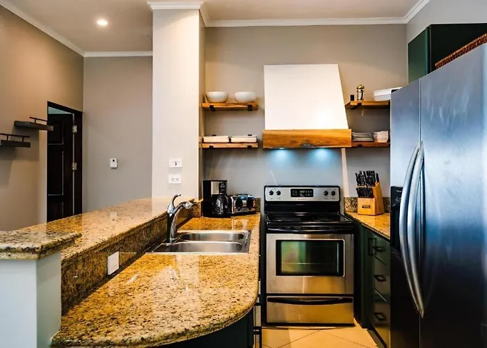 Ferienhaus Stylish Oceanview With Quick Access Modern Design & Spacious Balcony