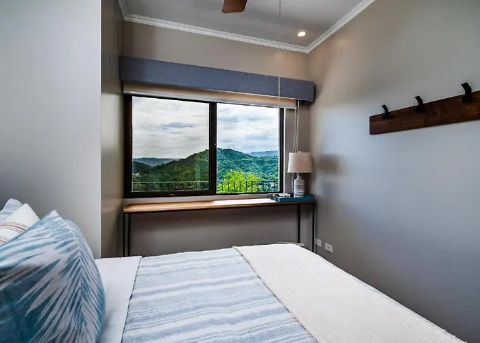 Stylish Oceanview With Quick Access Modern Design & Spacious Balcony Ferienhaus *
